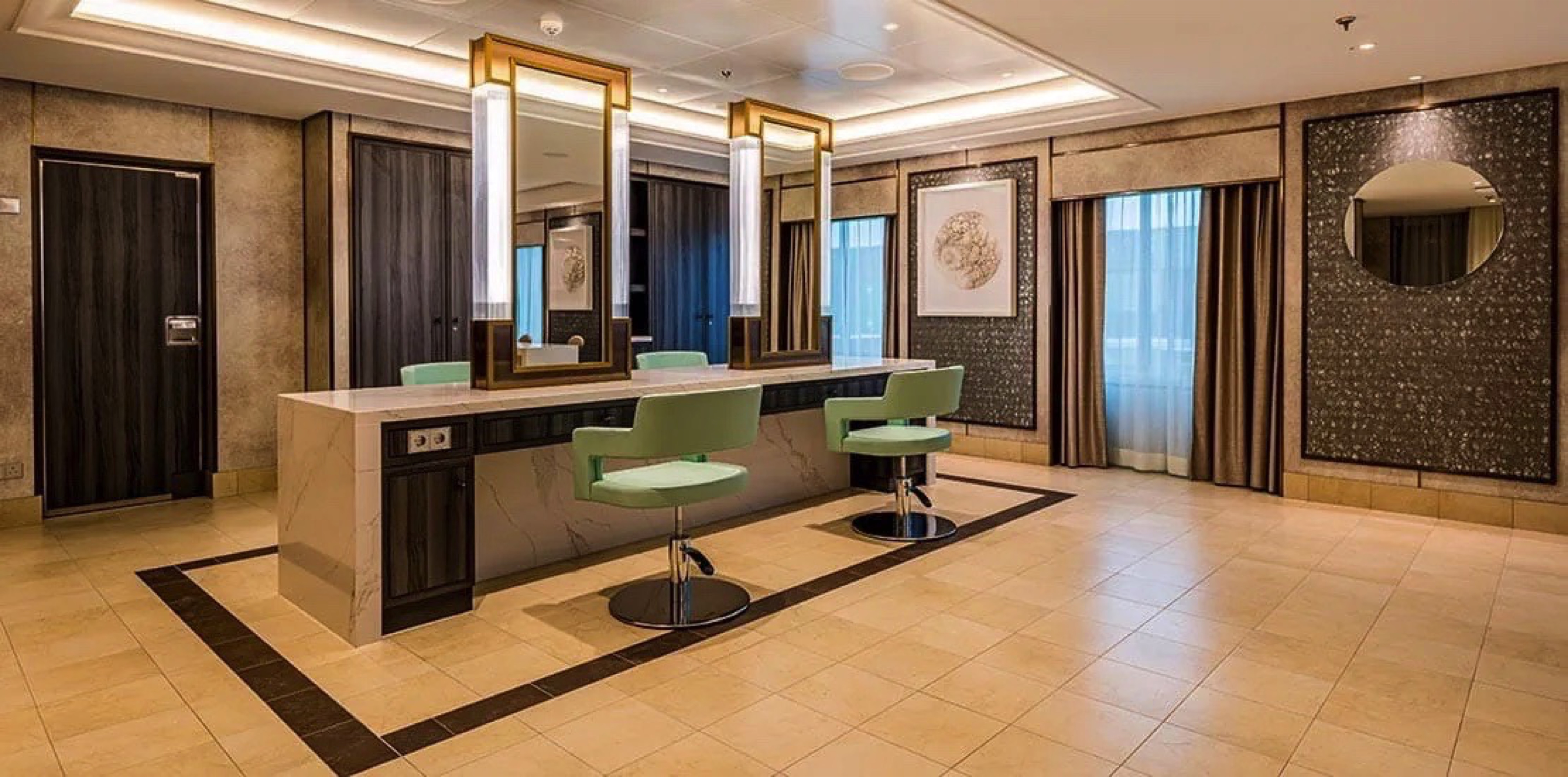 Spirit of Adventure - The Salon